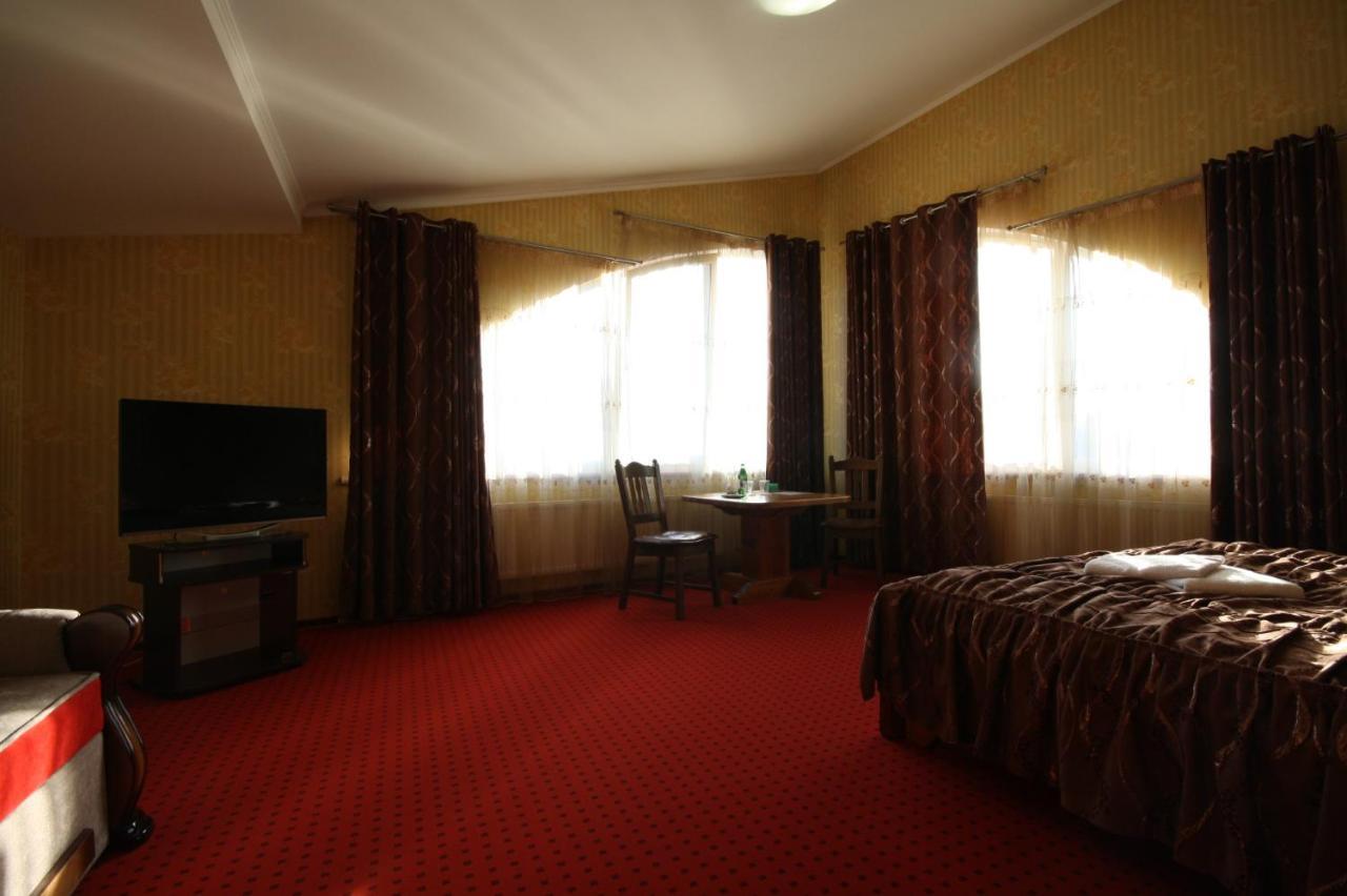 Chagari Hotel Lypnyky Экстерьер фото