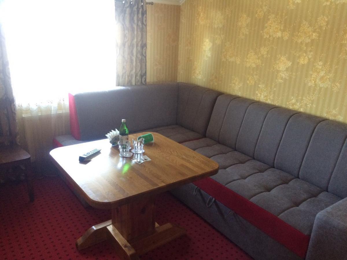 Chagari Hotel Lypnyky Экстерьер фото